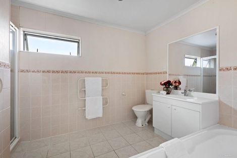 Photo of property in 28 Amherst Place, Albany, Auckland, 0632