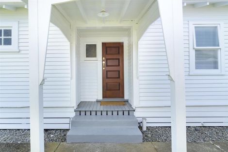 Photo of property in 7 Station Road, Marton, 4710