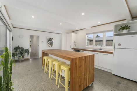 Photo of property in 34 Gray Avenue, Paraparaumu Beach, Paraparaumu, 5032