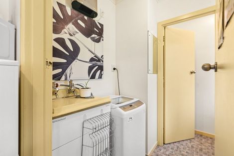 Photo of property in 4/2 Ruataniwha Street, Waipawa, 4210