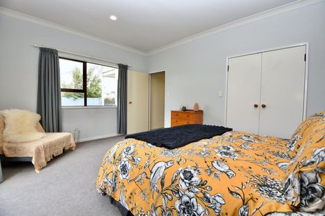 Photo of property in 4 Mckenzie Terrace, Carterton, 5713
