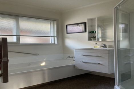 Photo of property in 10 Taupata Street, Redcliffs, Christchurch, 8081