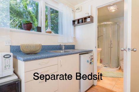 Photo of property in 84 Park Road, Titirangi, Auckland, 0604