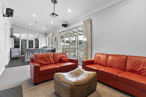 Photo of property in 151 Pembroke Street, Carterton, 5713