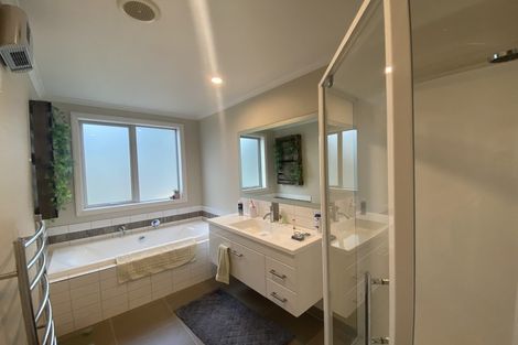 Photo of property in 96 Brougham Street, Westport, 7825