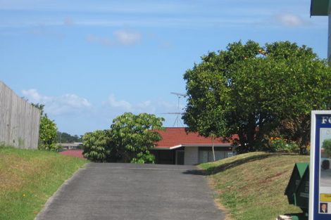 Photo of property in 21 Marlborough Avenue, Glenfield, Auckland, 0629