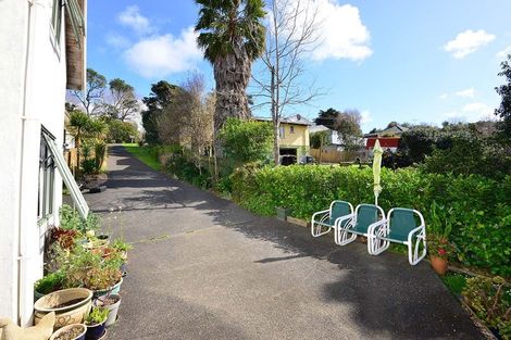 Photo of property in 12 Rautawhiri Road, Helensville, 0800