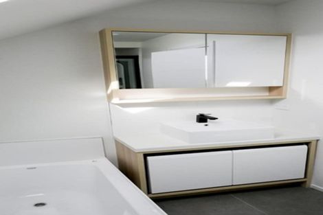 Photo of property in 24u4 Lyon Street, Frankton, Hamilton, 3204