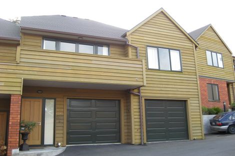 Photo of property in 32 Futuna Close, Karori, Wellington, 6012