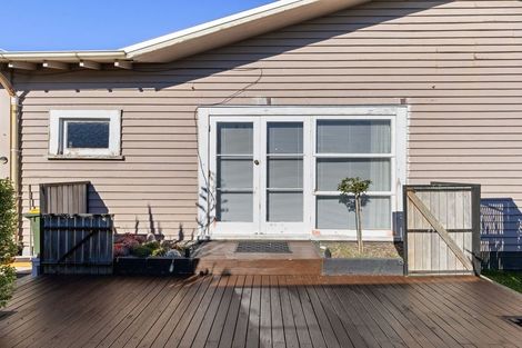 Photo of property in 467 Featherston Street, Palmerston North, 4414