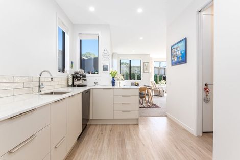 Photo of property in 2 Skysail Lane, Whitby, Porirua, 5024