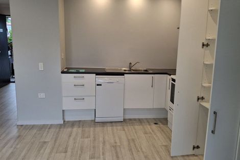 Photo of property in 98 Beach Haven Road, Beach Haven, Auckland, 0626