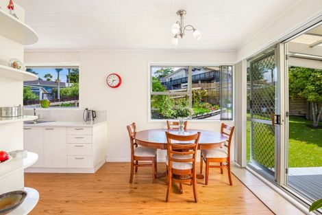 Photo of property in 37 Fitzwater Place, Henderson, Auckland, 0612