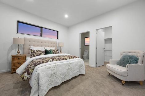 Photo of property in 7 Awa Avenue, Helensville, 0800