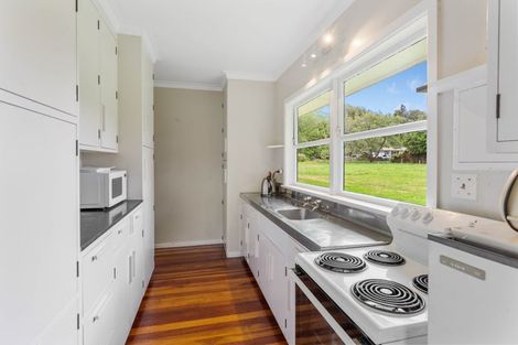 Photo of property in 332 Kuku East Road, Kuku, Manakau, 5570