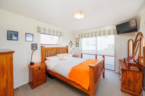 Photo of property in 12 Robbie Street, Foxton Beach, Foxton, 4815