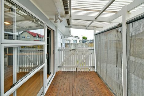 Photo of property in 1/8 Onslow Road, Papakura, 2110