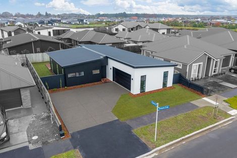 Photo of property in 31 Timara Crescent, Marshland, Christchurch, 8083