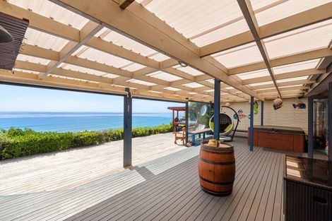Photo of property in 159 Pukehina Parade, Pukehina, Te Puke, 3189