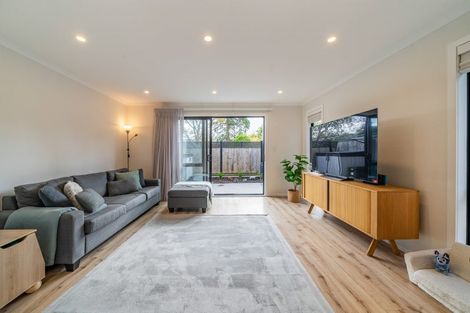 Photo of property in 15 Raeble Walkington Lane, Wallaceville, Upper Hutt, 5018