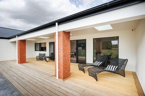 Photo of property in 11 Te Kahu Lane, Halcombe, 4779