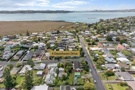 Photo of property in 4 Dawnhaven Drive, Te Atatu Peninsula, Auckland, 0610