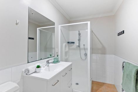 Photo of property in 4 Aldon Lane, The Gardens, Auckland, 2105