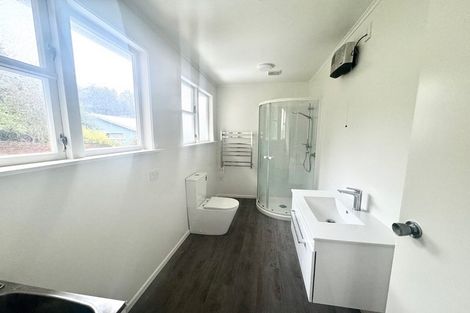 Photo of property in 5a Chaucer Way, Karori, Wellington, 6012