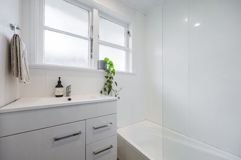 Photo of property in 36a Silverstone Place, Henderson, Auckland, 0612