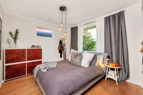 Photo of property in 1/20 Selwyn Crescent, Forrest Hill, Auckland, 0620