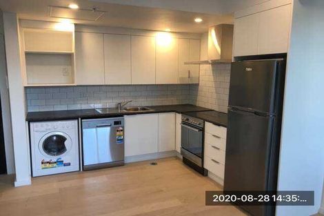 Photo of property in Quantum On Thorndon Quay, 2/163b Thorndon Quay, Pipitea, Wellington, 6011