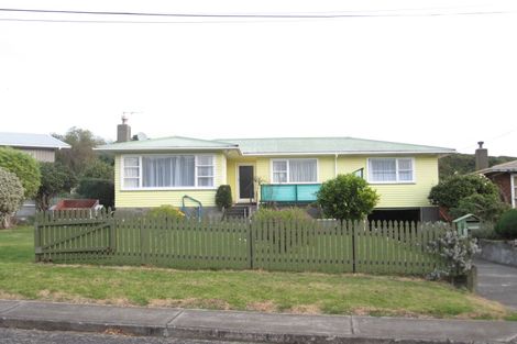 Photo of property in 38 Kaitawa Crescent, Paraparaumu, 5032