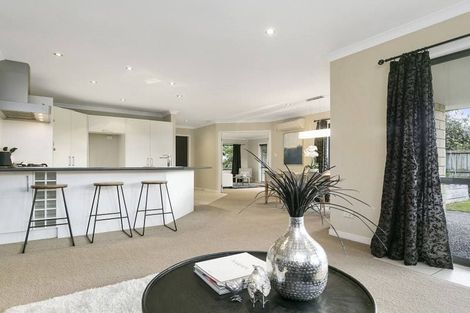 Photo of property in 23 Norfolk Drive, Cambridge, 3434