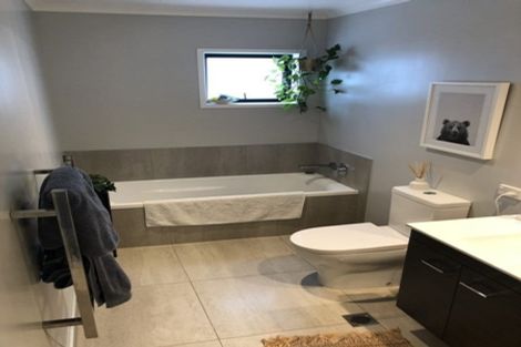 Photo of property in 137 Hobsonville Point Road, Hobsonville, Auckland, 0616