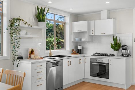 Photo of property in 24 Riverview Street, Beckenham, Christchurch, 8023