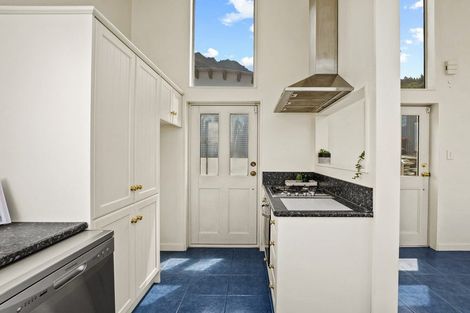 Photo of property in 3a Strawberry Lane, Fernhill, Queenstown, 9300