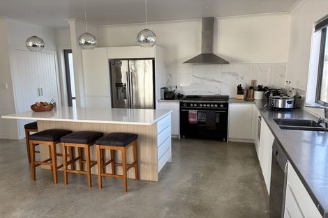 Photo of property in 12c Broadway Street, Martinborough, 5711