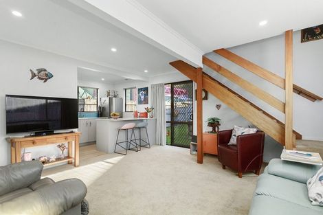 Photo of property in 3/29 Main Road, Tawa, Wellington, 5028