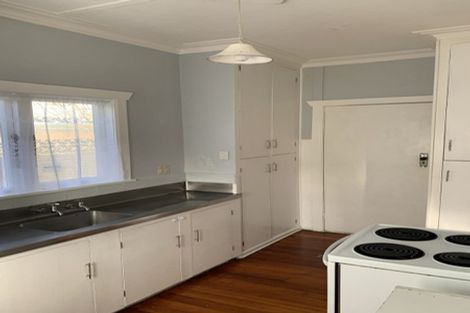 Photo of property in 180 College Street, Awapuni, Palmerston North, 4412