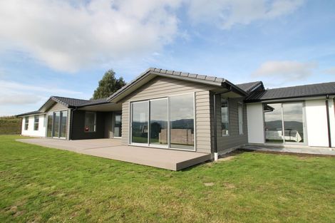 Photo of property in 198 Gladstone Road North, Mosgiel, 9024