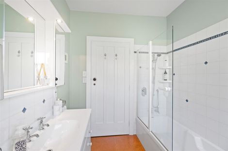 Photo of property in 52 Kilmarnock Street, Riccarton, Christchurch, 8011