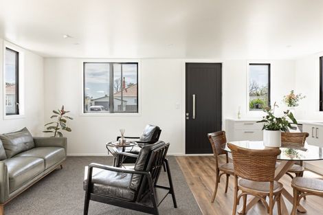 Photo of property in 17 Rutherford Road, Marewa, Napier, 4110