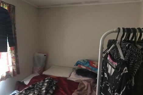 Photo of property in 40 Tahi Terrace, Glen Eden, Auckland, 0602