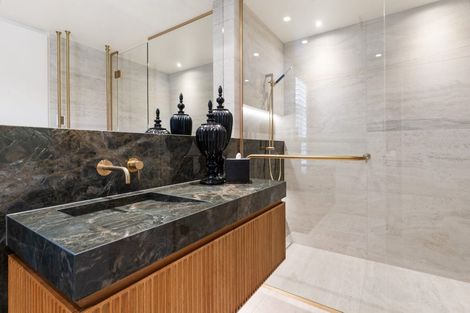 Photo of property in 105 Glenstrae Road, Redcliffs, Christchurch, 8081