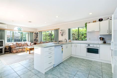 Photo of property in 73a Konini Road, Titirangi, Auckland, 0604