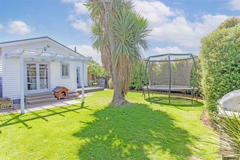 Photo of property in 8 Frankleigh Street, Somerfield, Christchurch, 8024
