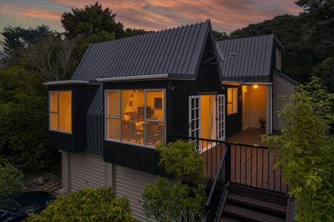 Photo of property in 21 Solander Place, Whitby, Porirua, 5024