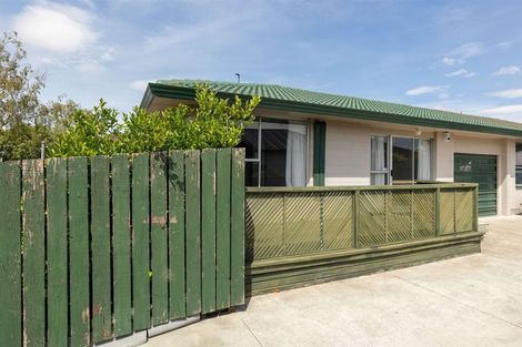 Photo of property in 15 Chipping Lane, Redwood, Christchurch, 8051