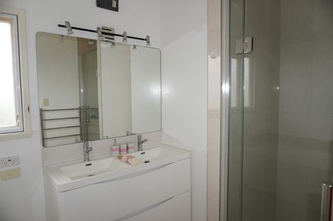 Photo of property in 11 Munstead Place, Hillcrest, Auckland, 0627