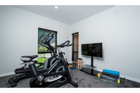 Photo of property in 14 Kaimai Avenue, Massey, Auckland, 0614